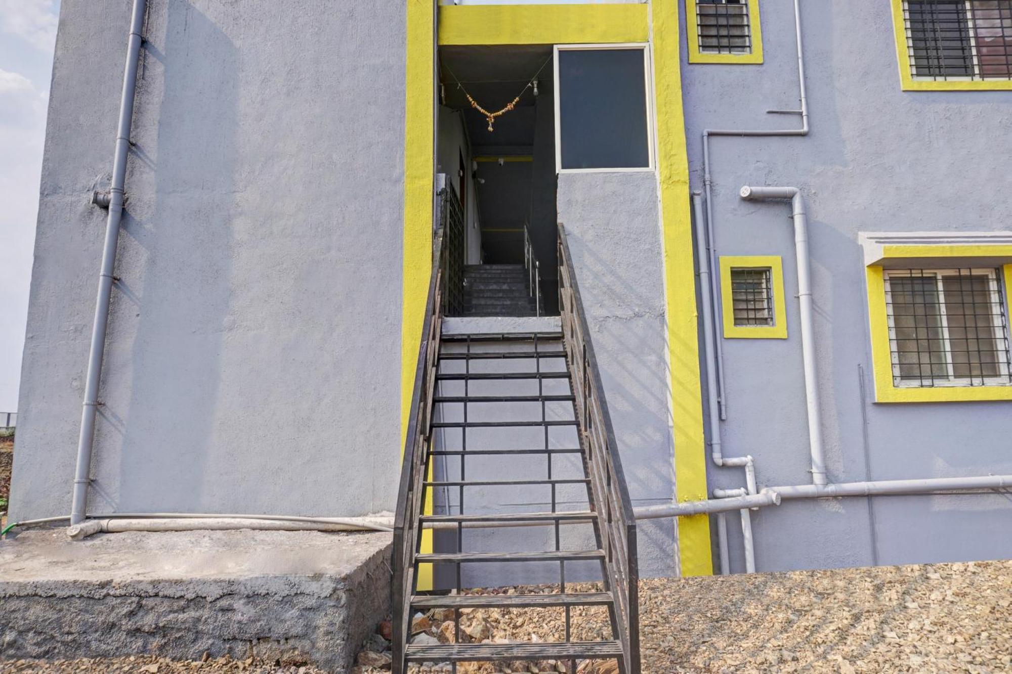 Hotel O Sky 7 Lodge Pimpalwandi Exterior foto