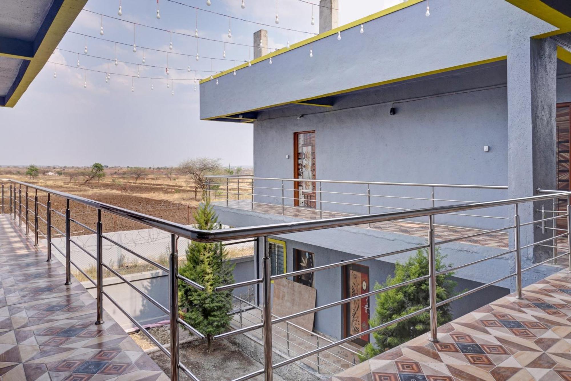 Hotel O Sky 7 Lodge Pimpalwandi Exterior foto